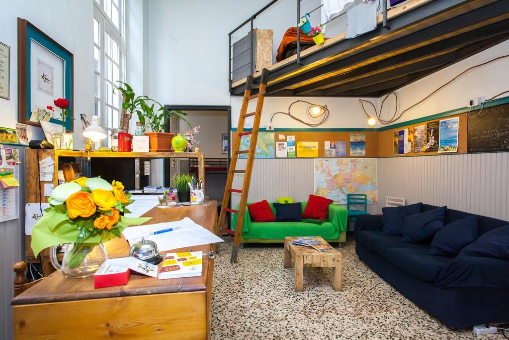 Ostellin Genova Hostel ภายนอก รูปภาพ